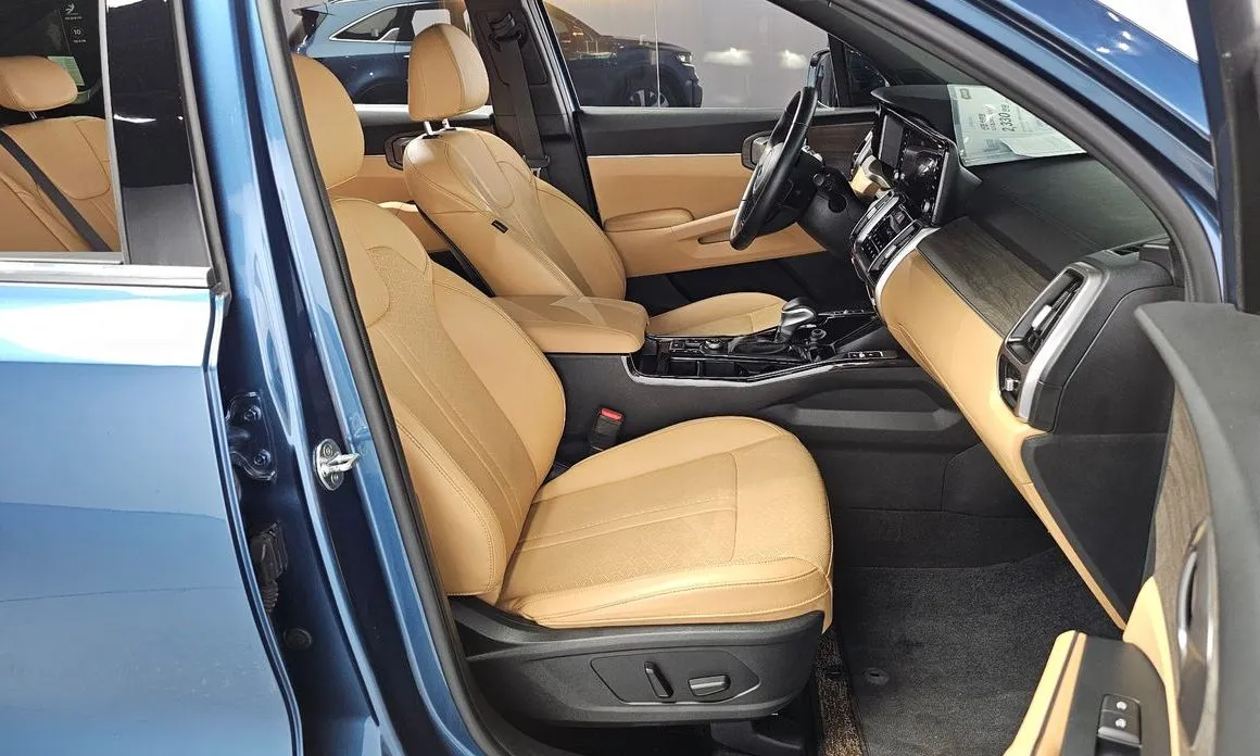 Kia Sorento — фото 8