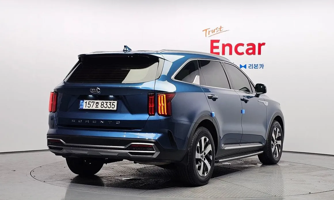 Kia Sorento — фото 7