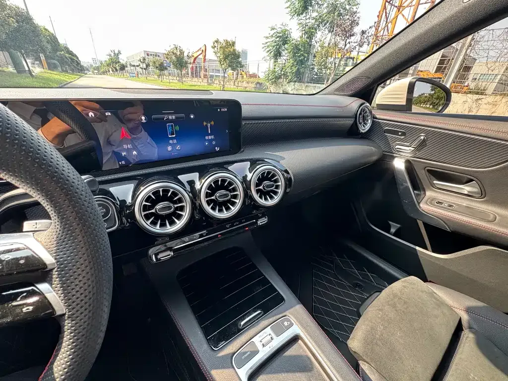 Mercedes-Benz A-Class — фото 10