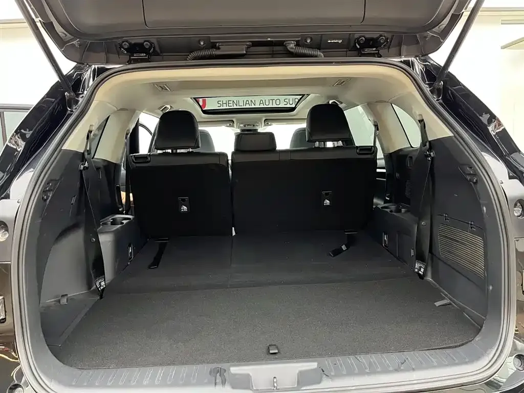 Toyota Highlander — фото 6