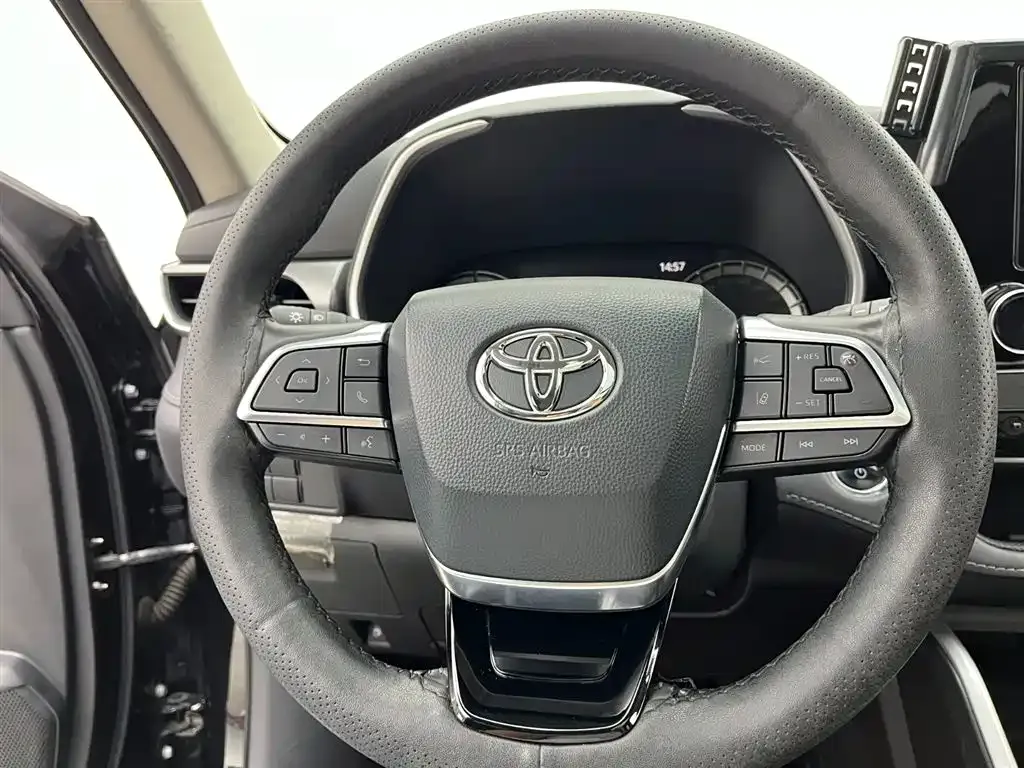 Toyota Highlander — фото 4