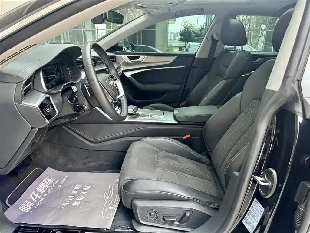 Audi A7L — фото 7