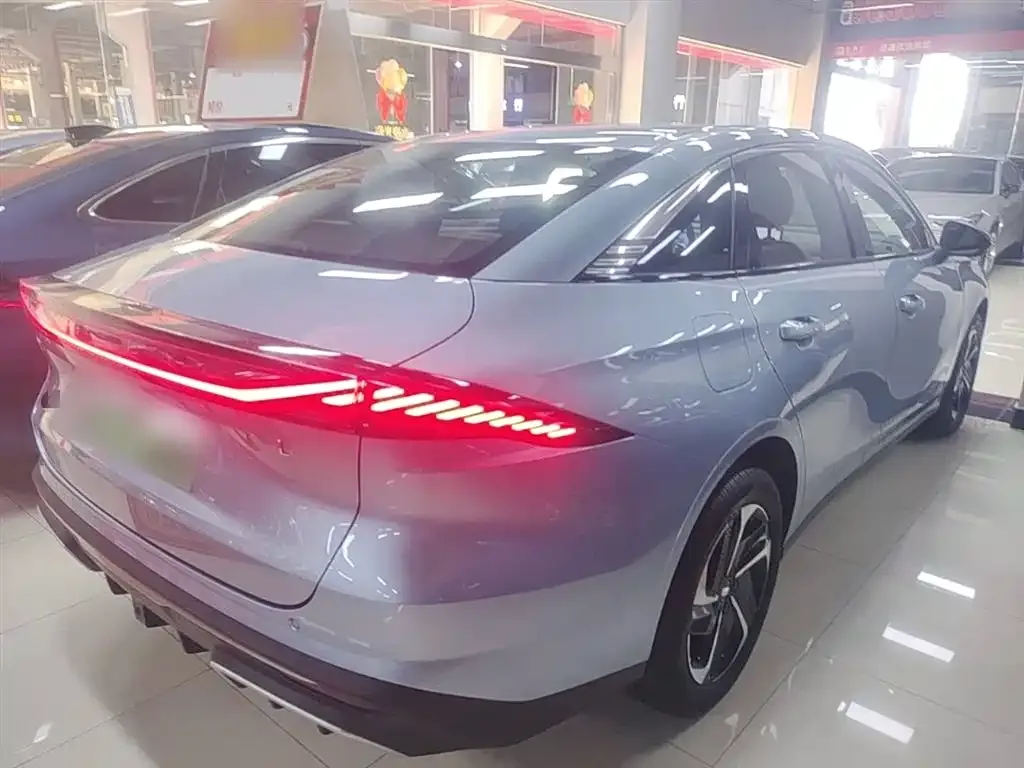 Geely Galaxy L6 — фото 10