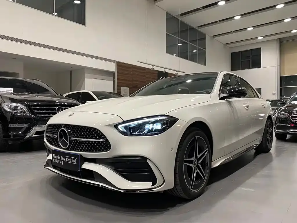 Mercedes-Benz C-Class — фото 1