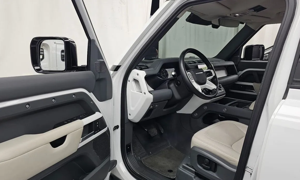Land Rover Defender 2023 из KR, фото 10
