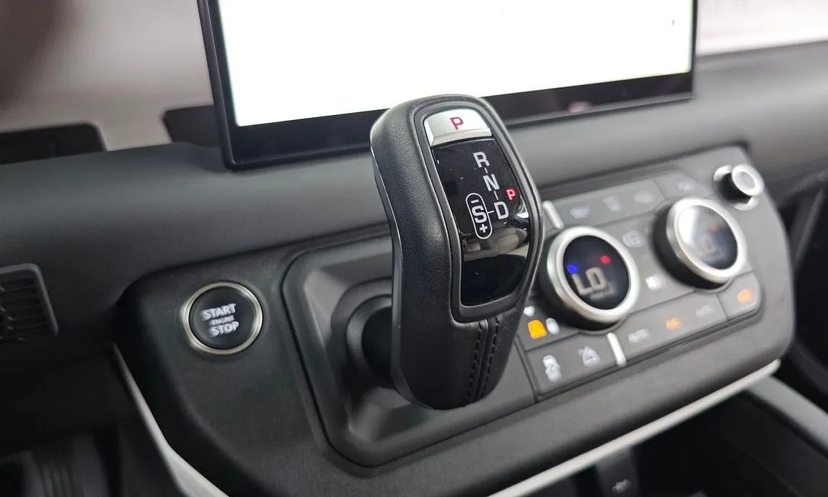 Land Rover Defender 2023 из KR, фото 4