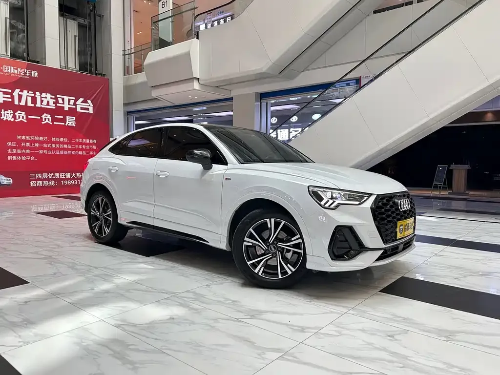 Audi Q3 Sportback — фото 1