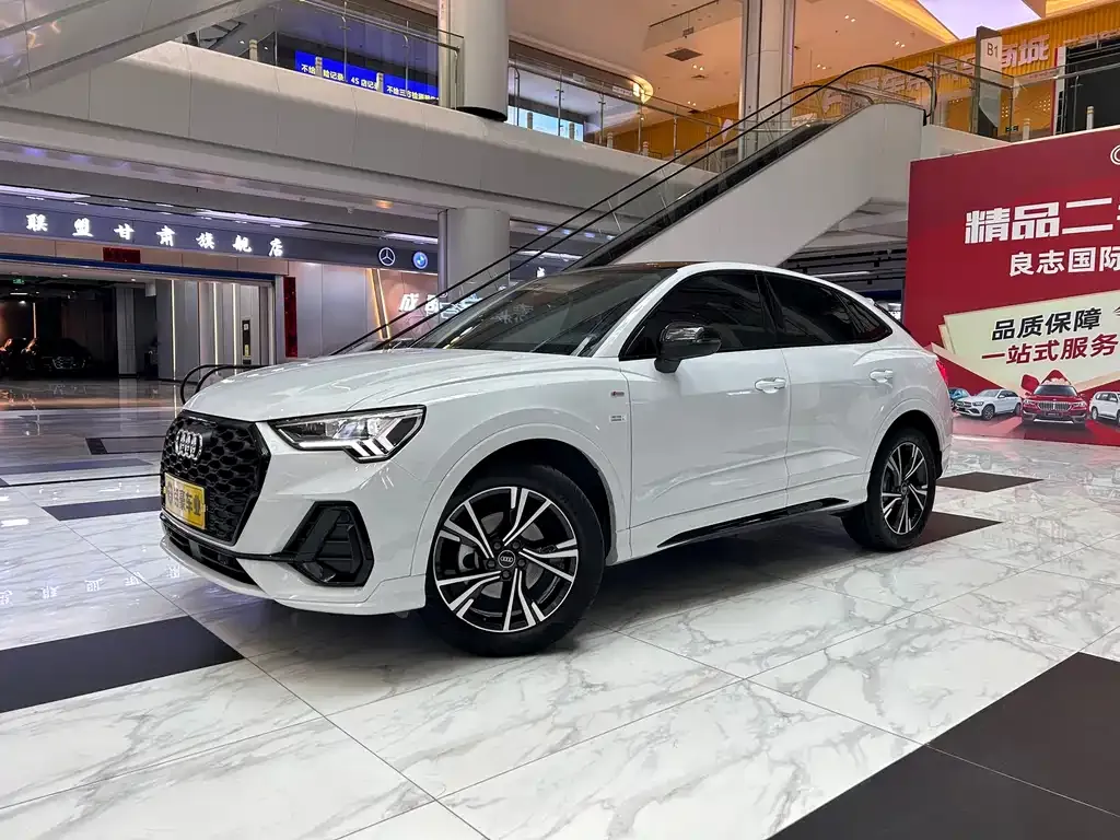 Audi Q3 Sportback — фото 9