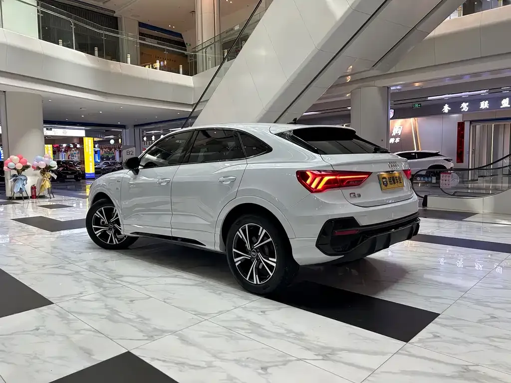Audi Q3 Sportback — фото 6