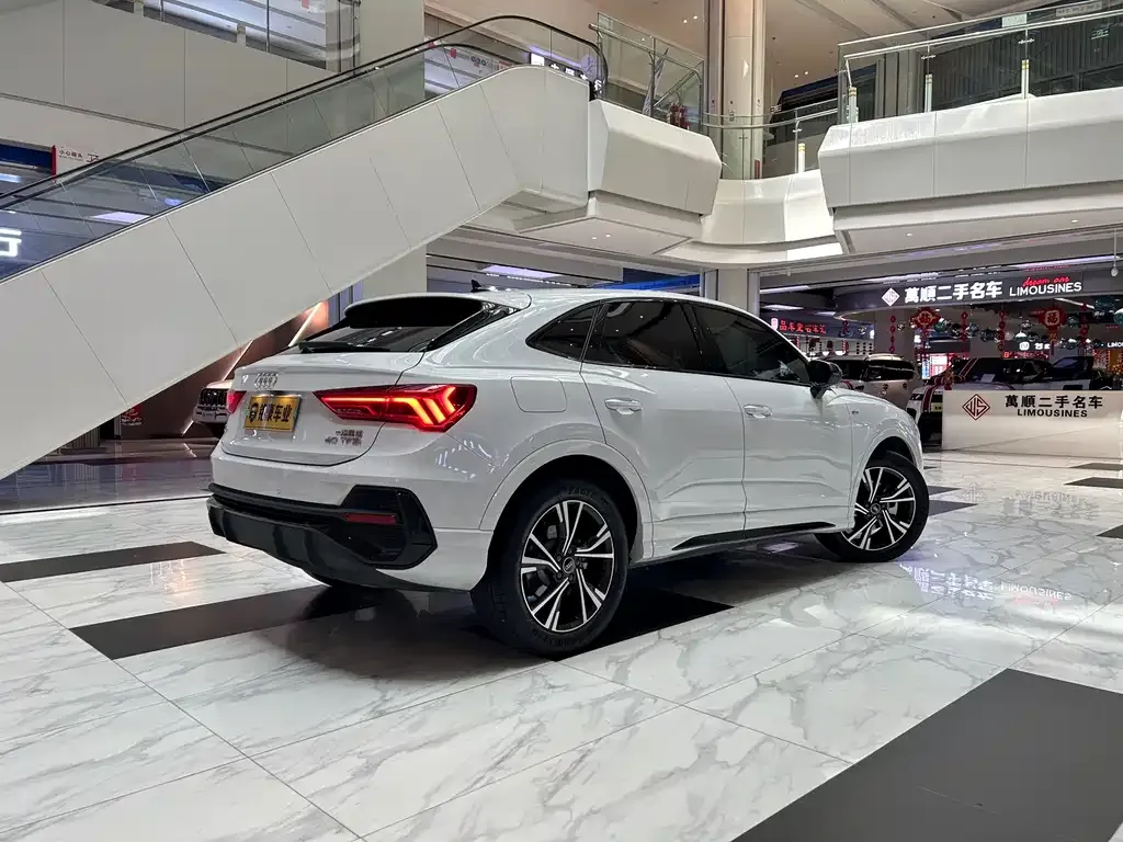 Audi Q3 Sportback — фото 4