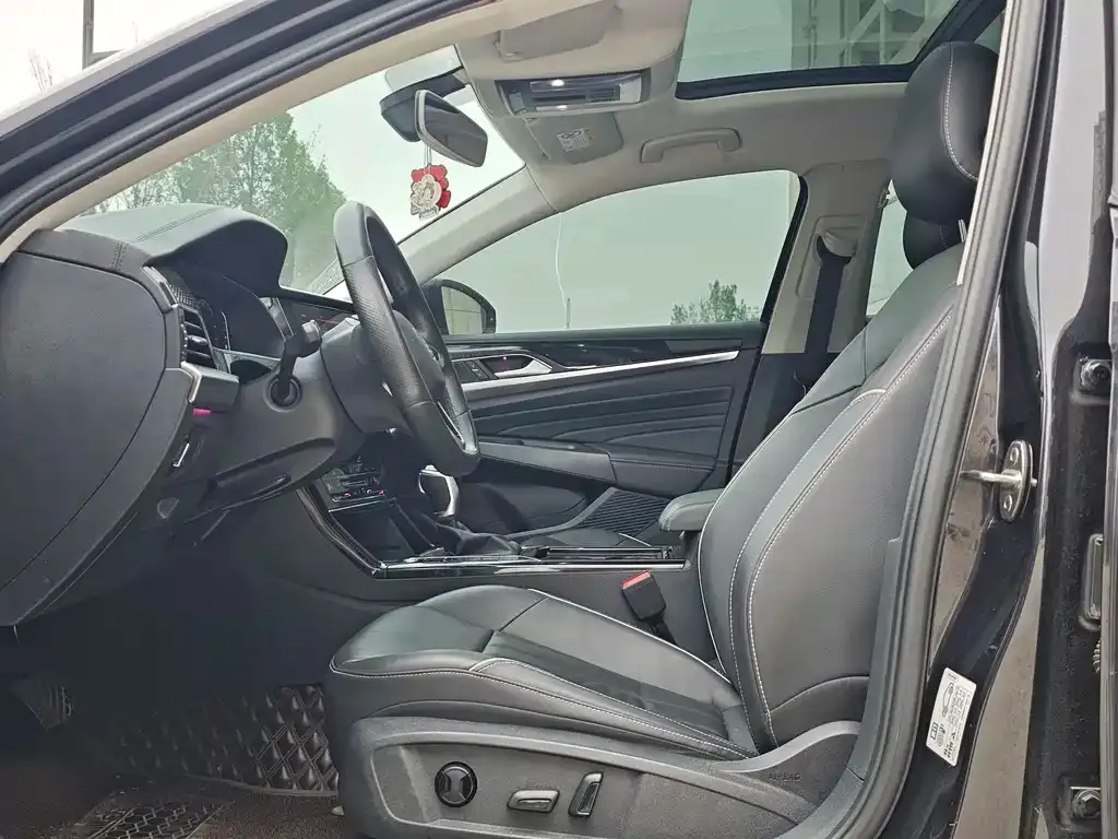 Volkswagen Passat — фото 4