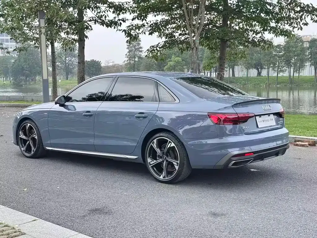 Audi A4L — фото 4