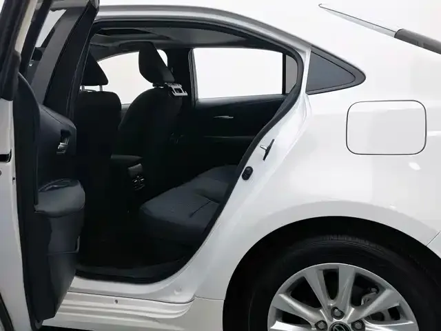 Toyota Corolla — фото 2