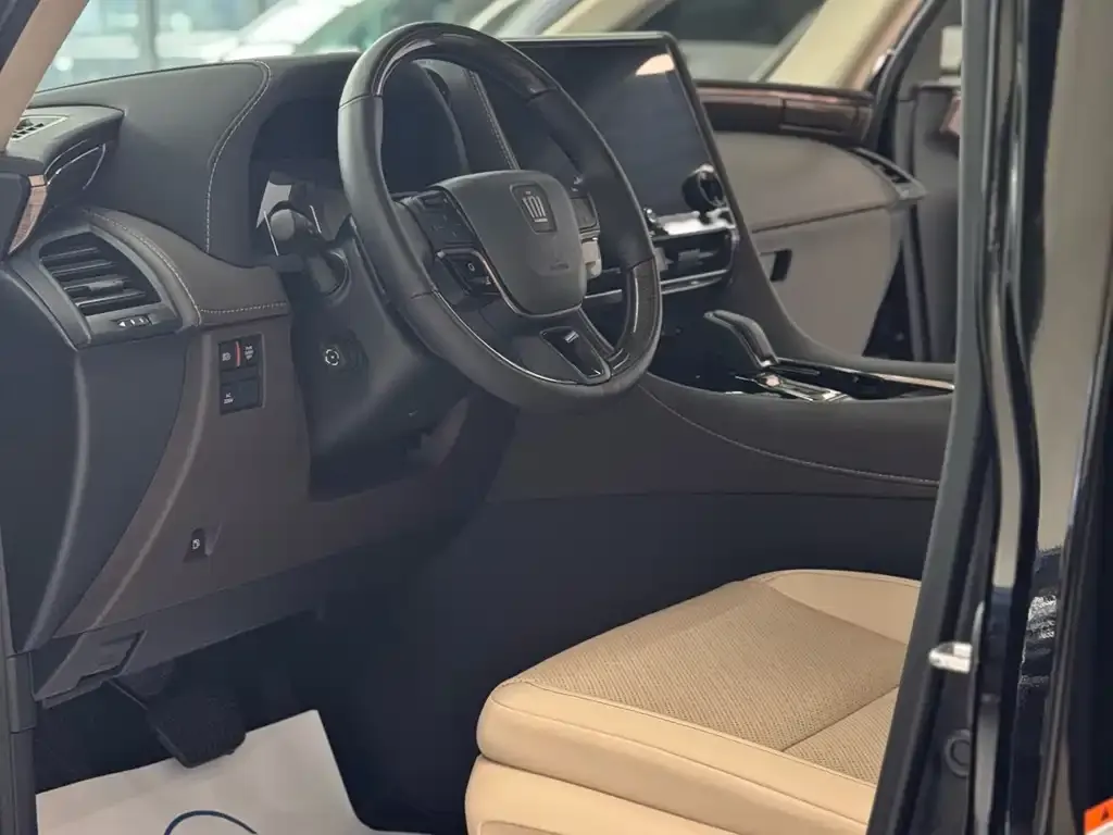 Toyota Vellfire — фото 4