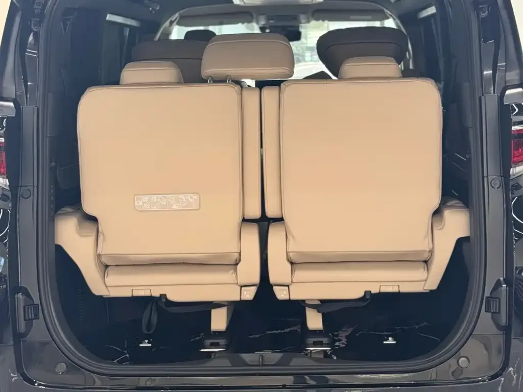 Toyota Vellfire — фото 5