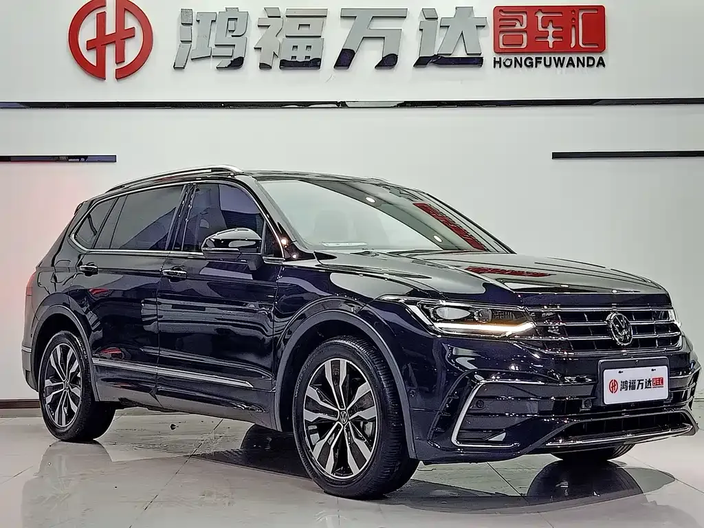 Volkswagen Tiguan L — фото 6