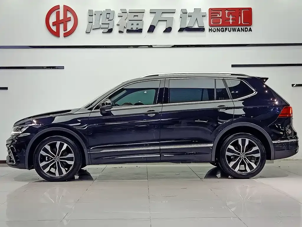Volkswagen Tiguan L — фото 4