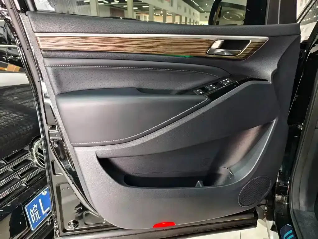GAC Motor Trumpchi M8 — фото 2