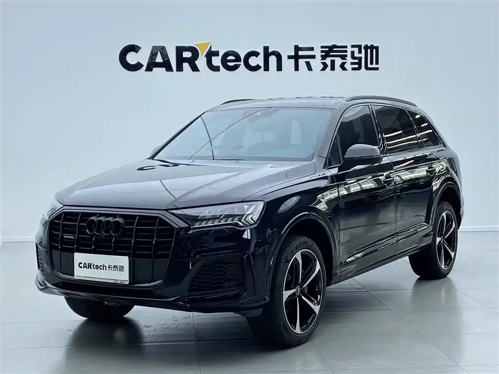 Audi Q7 — фото 1