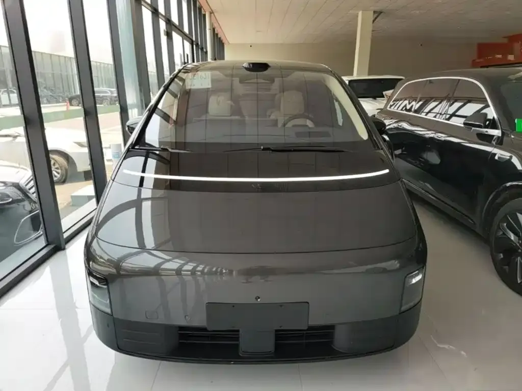 Li Auto MEGA — фото 6