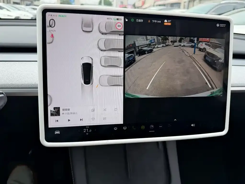 Tesla Model Y — фото 3