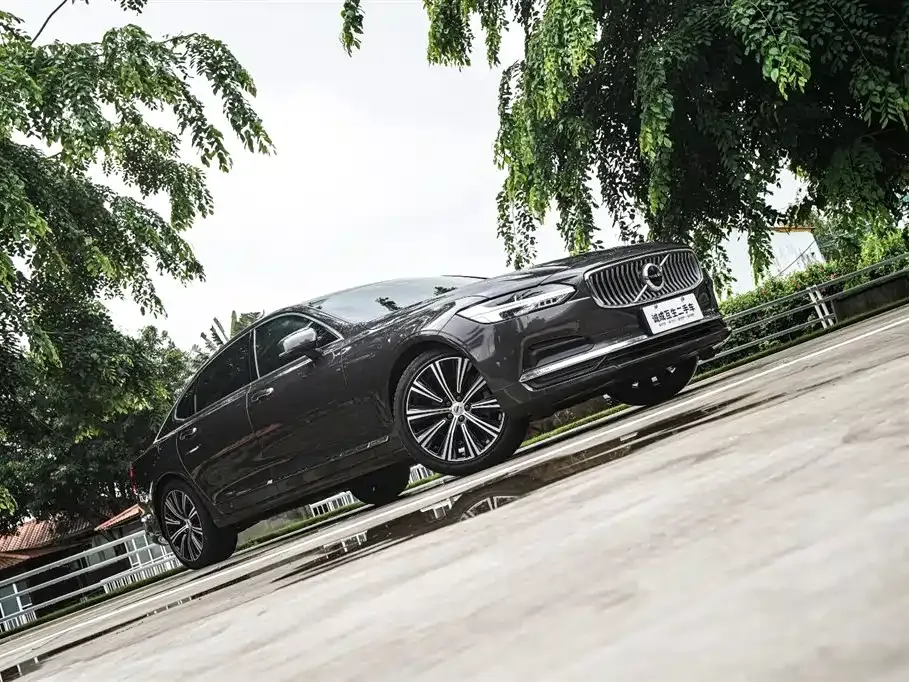 Volvo S90 — фото 5