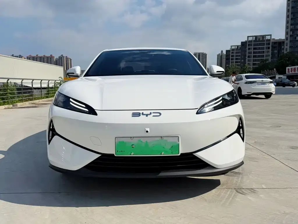 BYD e7 2025 из CN, фото 5