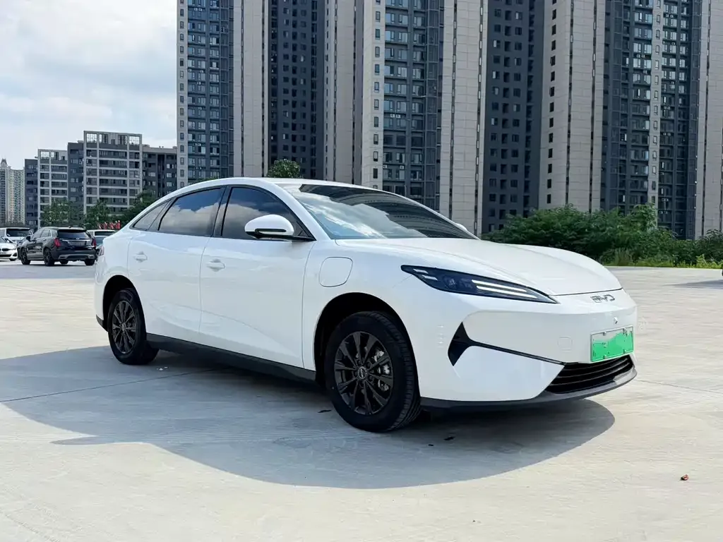 BYD e7 2025 из CN, фото 10