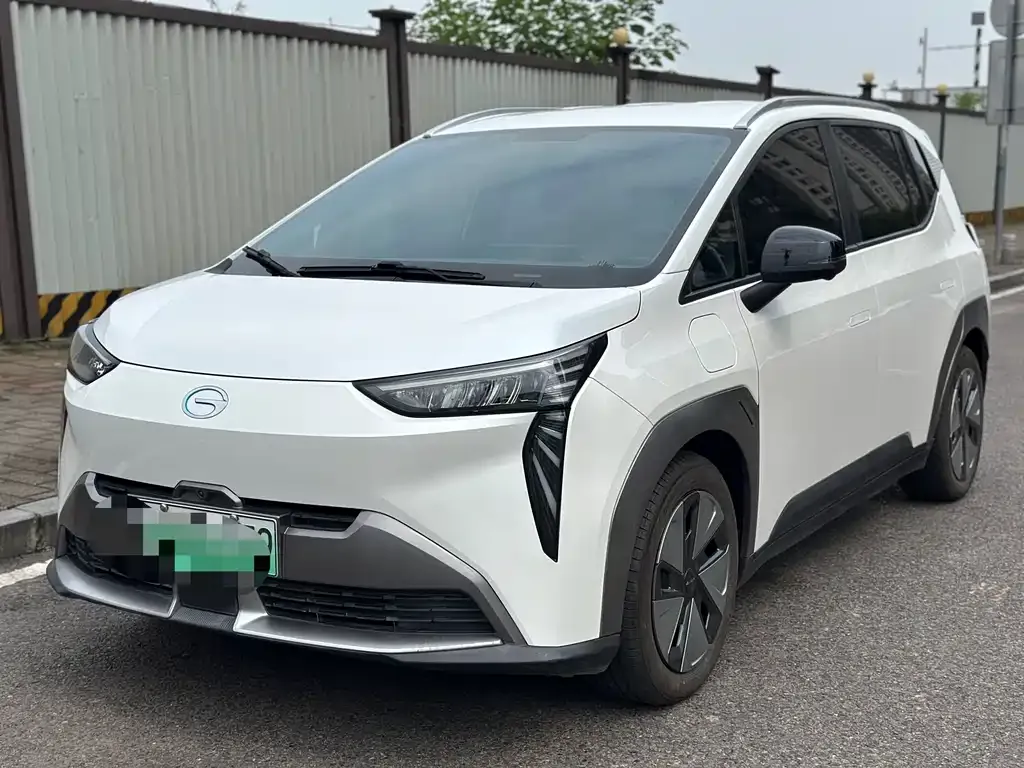 Aion Y — фото 1