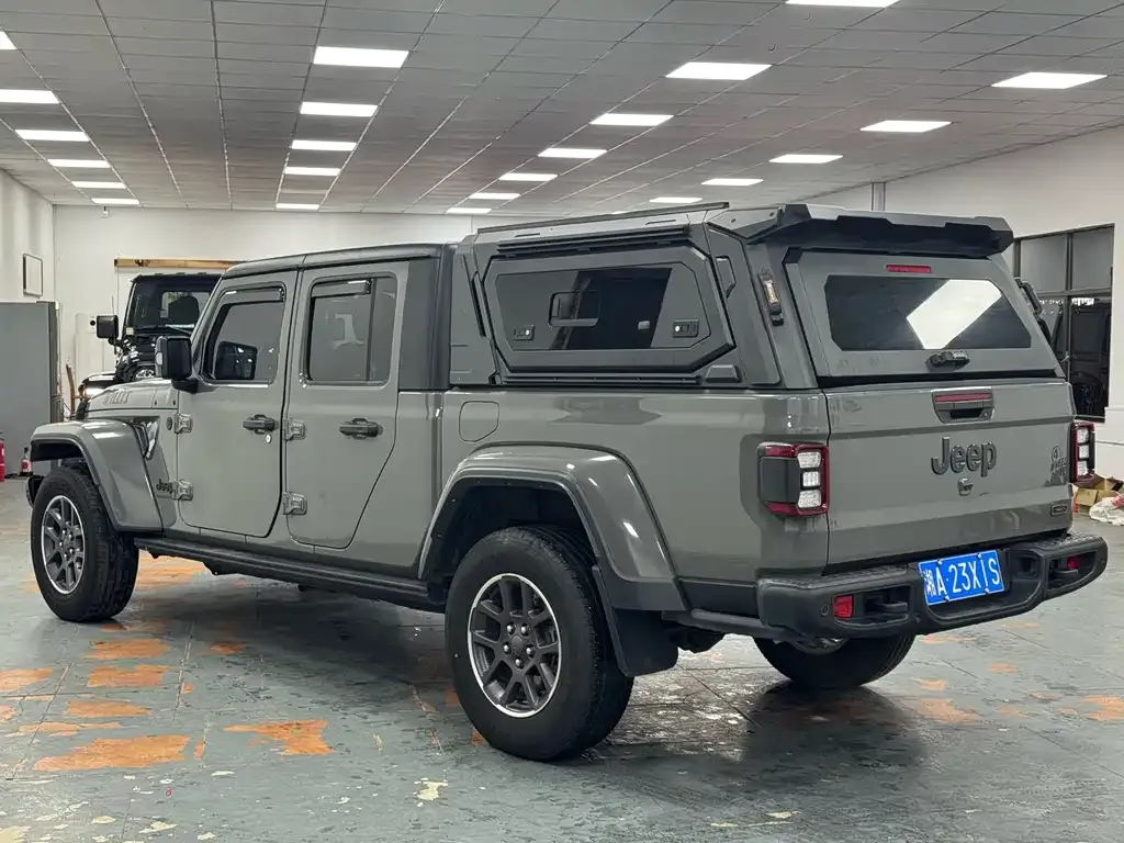 Jeep Gladiator 2022 из CN, фото 10