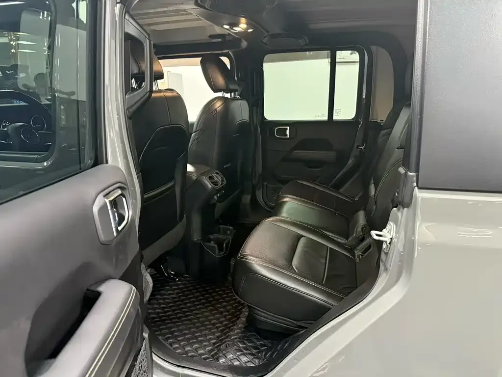 Jeep Gladiator 2022 из CN, фото 2