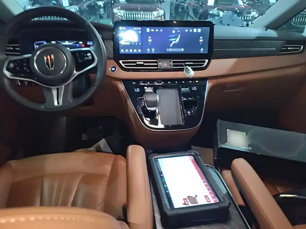 Hongqi HQ9 PHEV 2024 из CN, фото 3