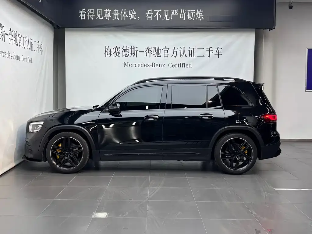 Mercedes-Benz GLB AMG — фото 9