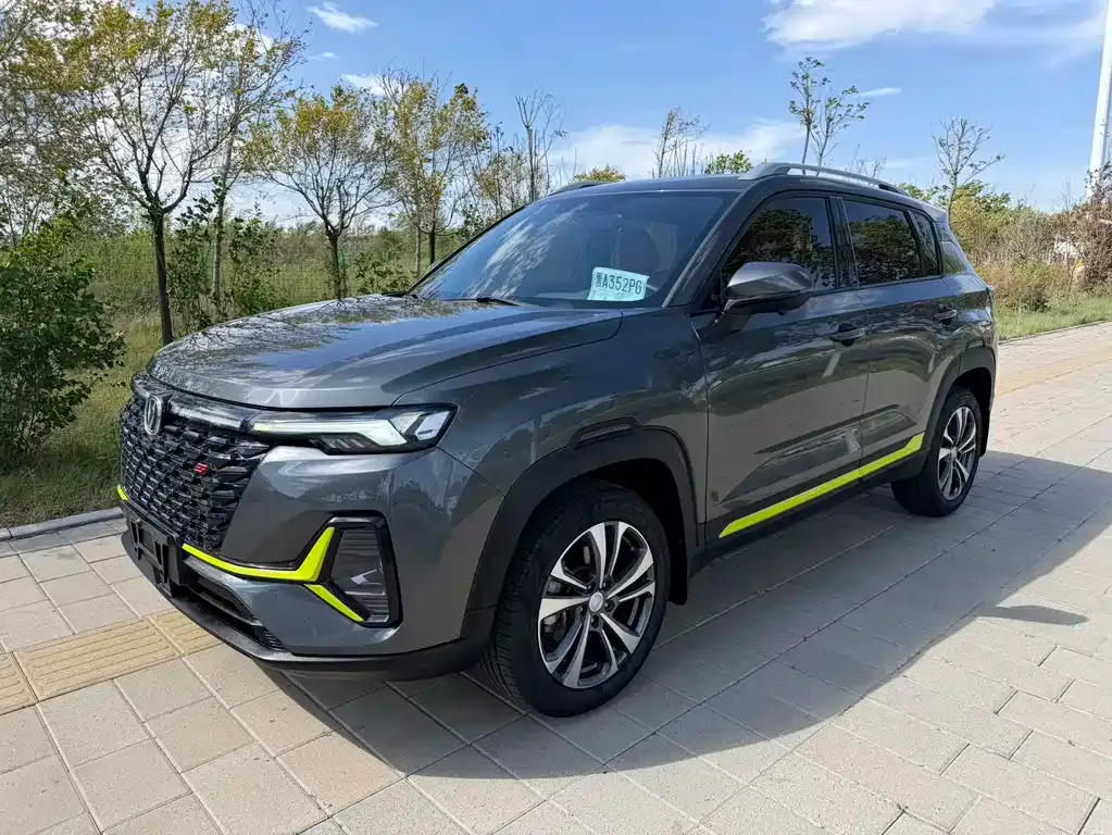 Changan CS35PLUS — фото 1