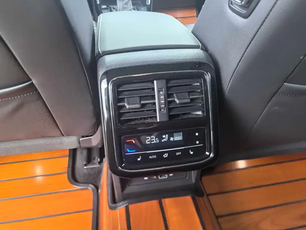 Volkswagen Passat — фото 6