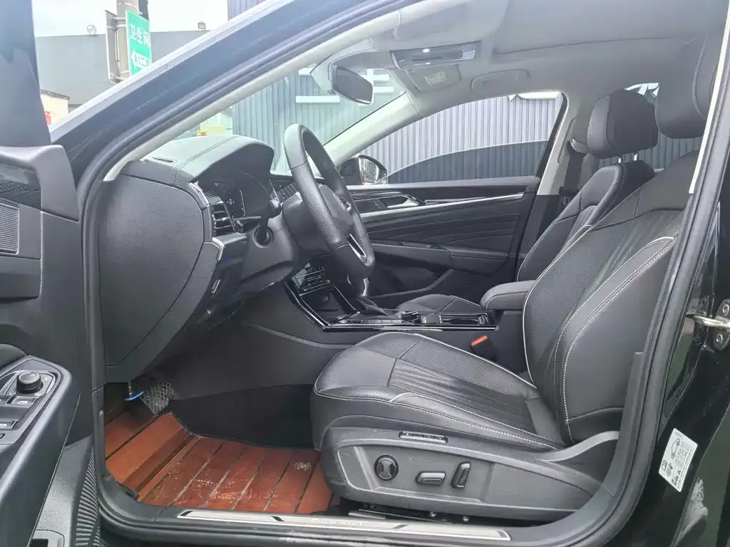 Volkswagen Passat — фото 2