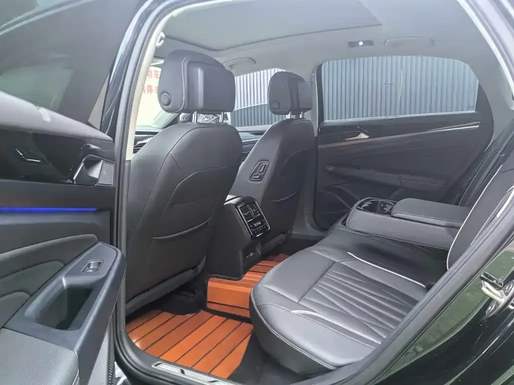 Volkswagen Passat — фото 4