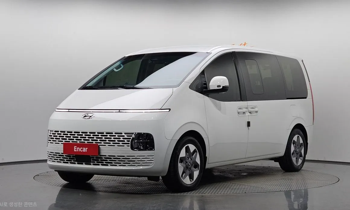 Hyundai Staria