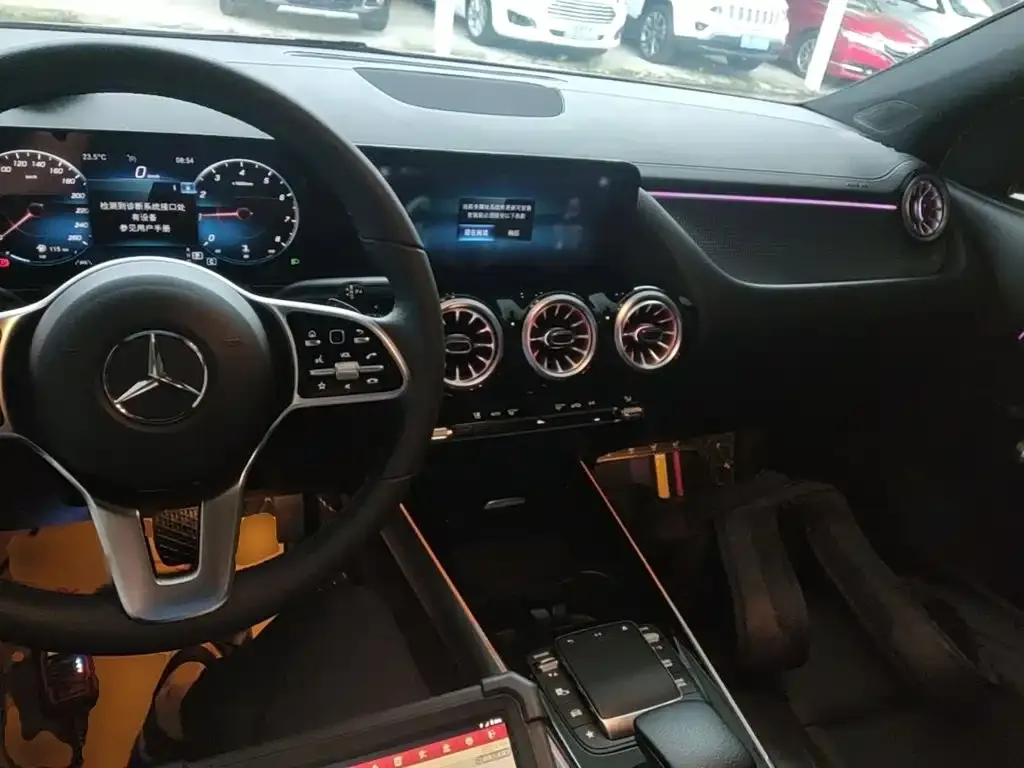 Mercedes-Benz GLA — фото 6