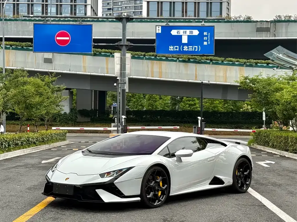 Lamborghini Huracan — фото 8