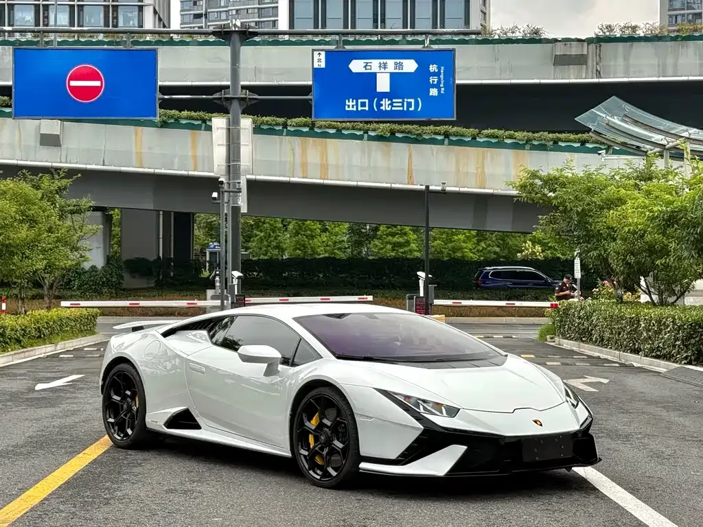Lamborghini Huracan — фото 5