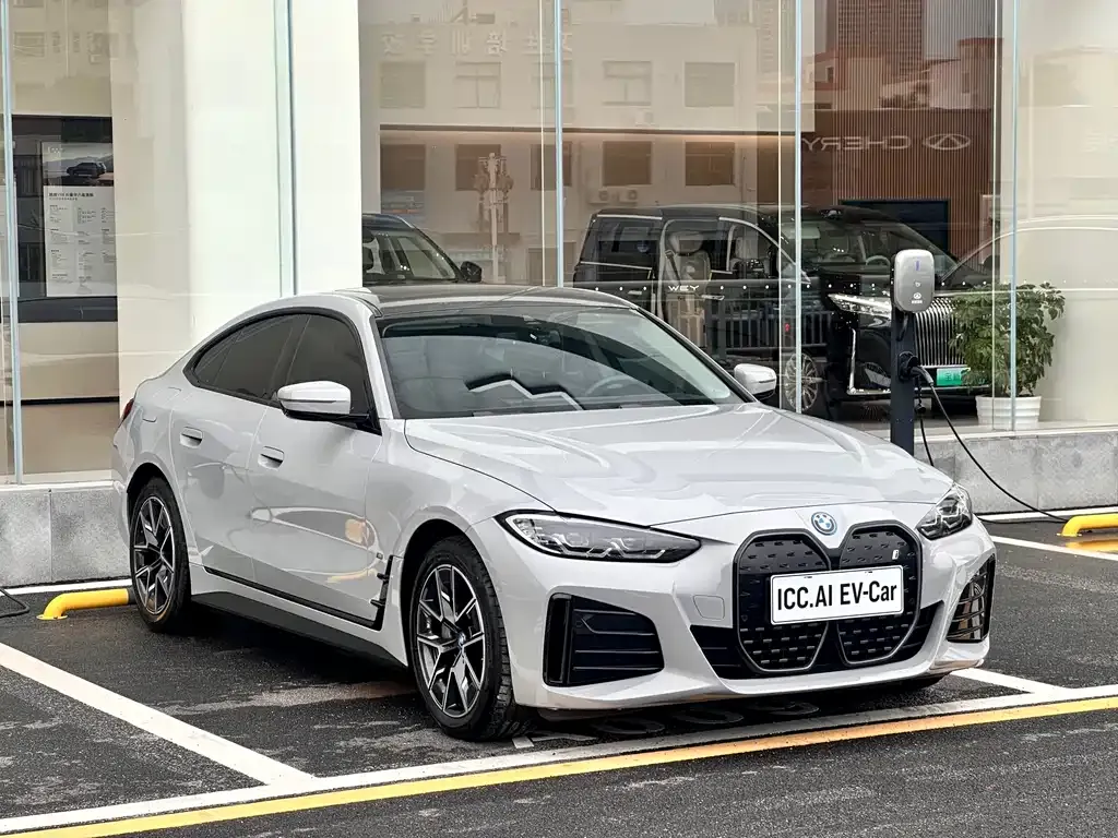 BMW i4 2025 из CN, фото 8