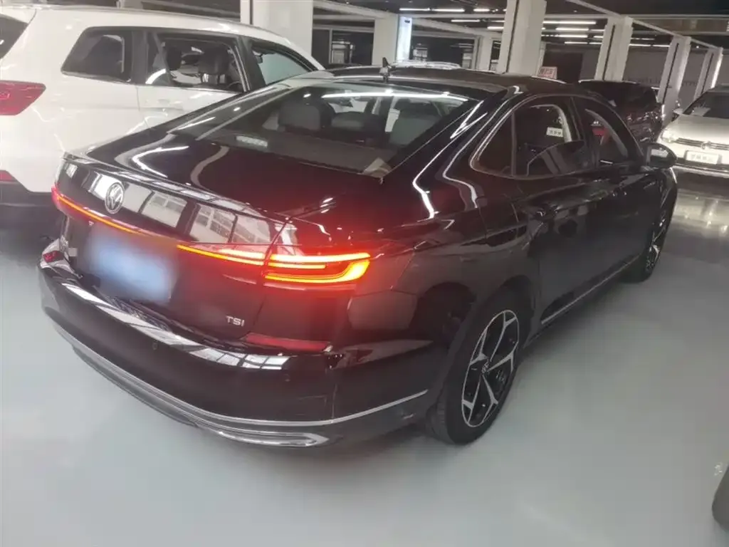 Volkswagen Passat — фото 8