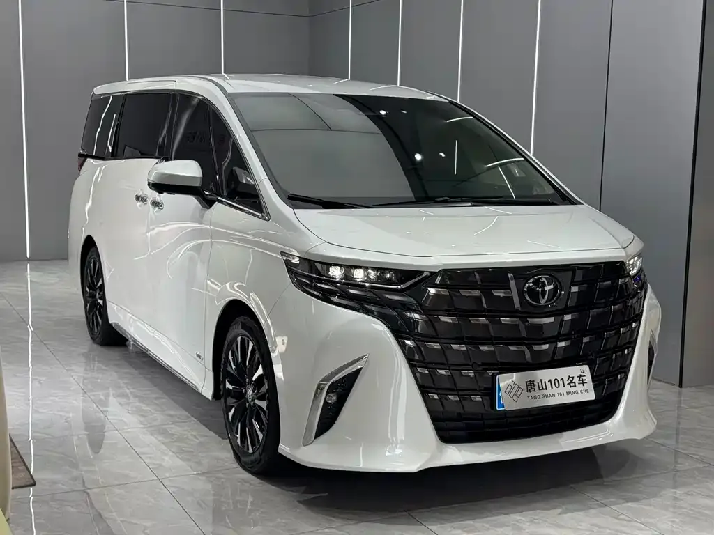 Toyota Alphard — фото 8