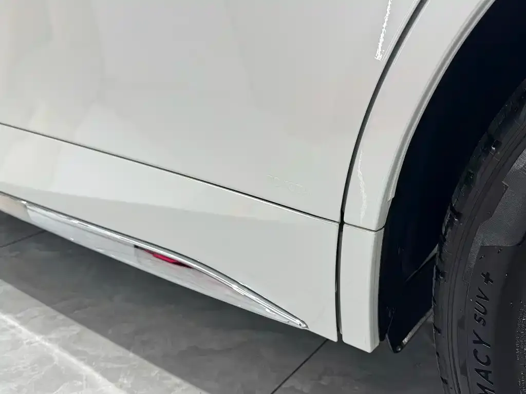 Toyota Alphard — фото 2