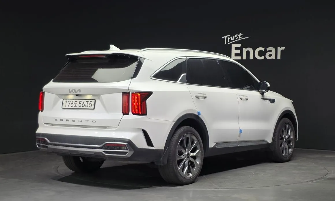 Kia Sorento — фото 7