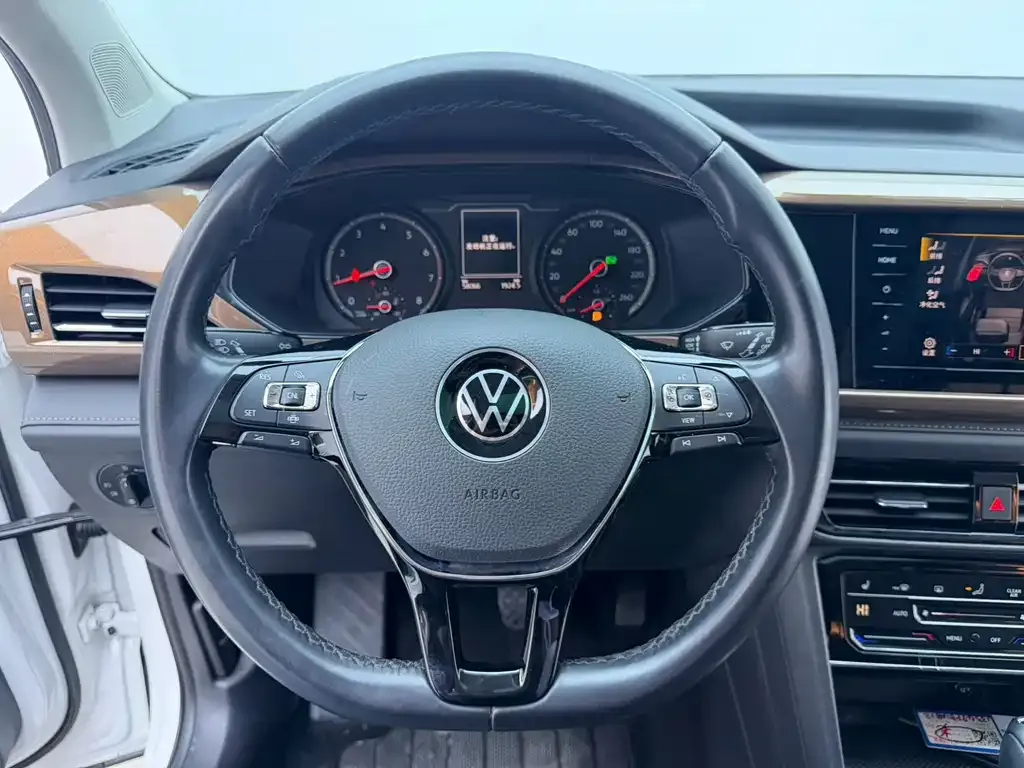 Volkswagen Tharu — фото 10