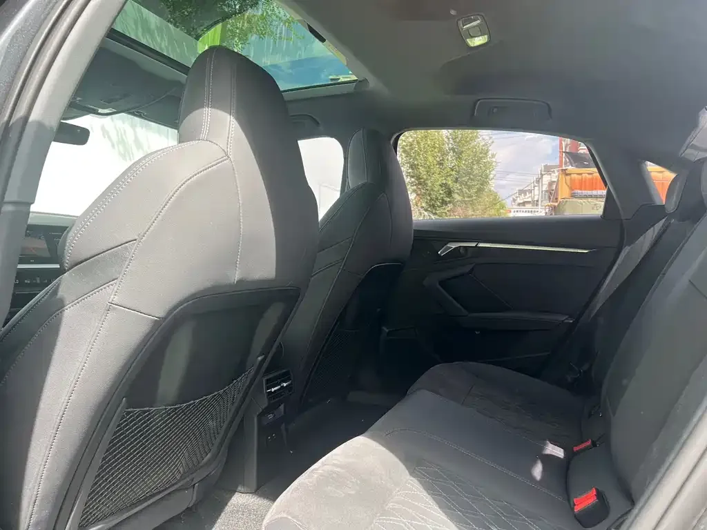 Audi A3 2023 из CN, фото 3