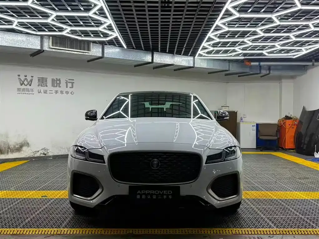 Jaguar XFL — фото 4