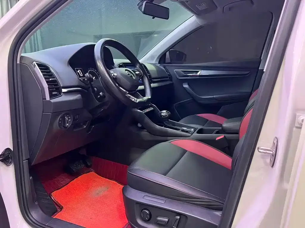 Skoda Karoq 2022 из CN, фото 4